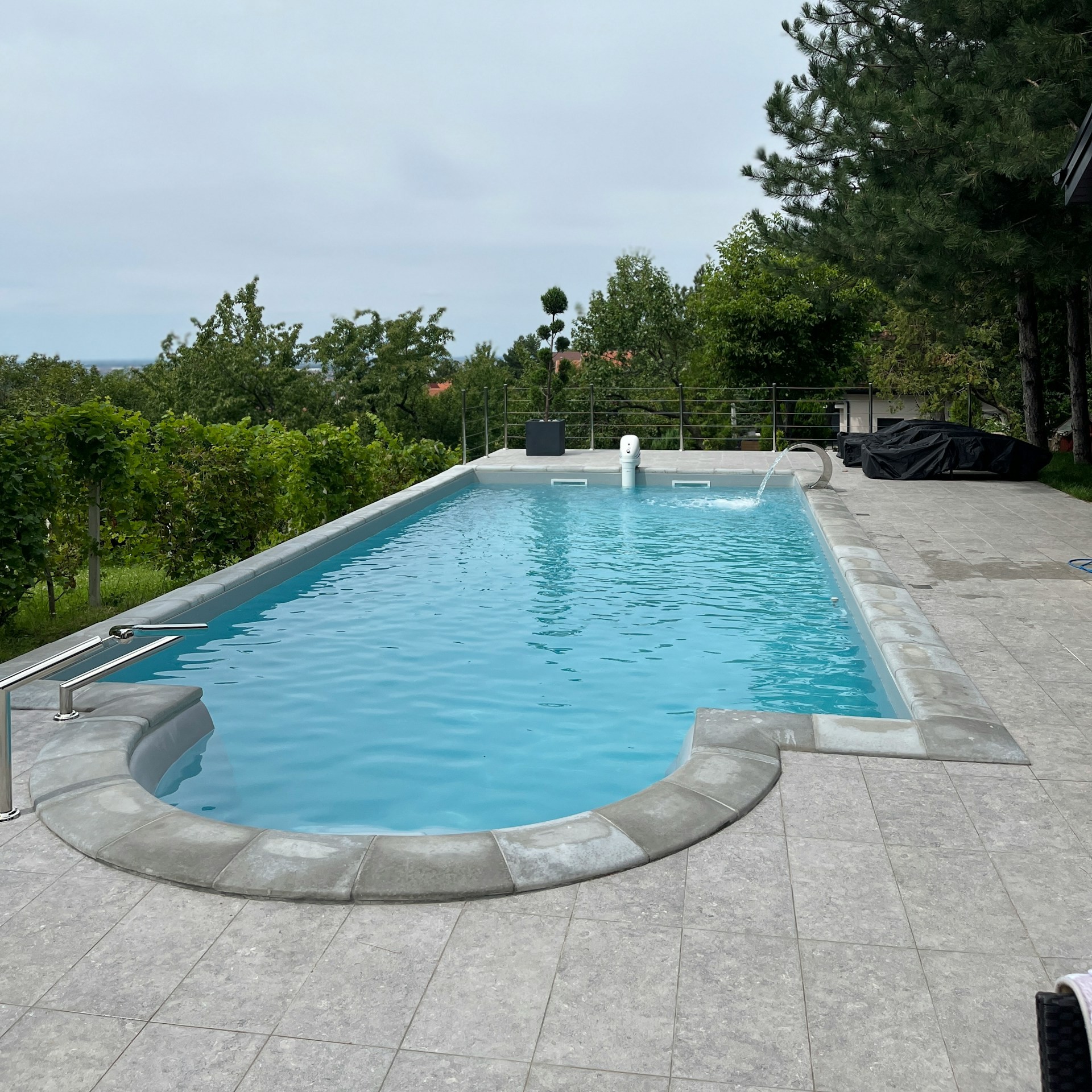 private-pool-area